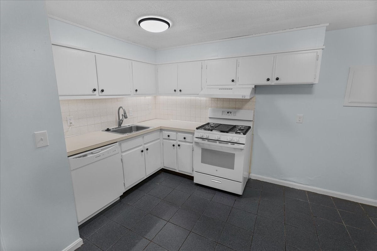 635 W Lowell Ave #2, Haverhill, MA Photo #7