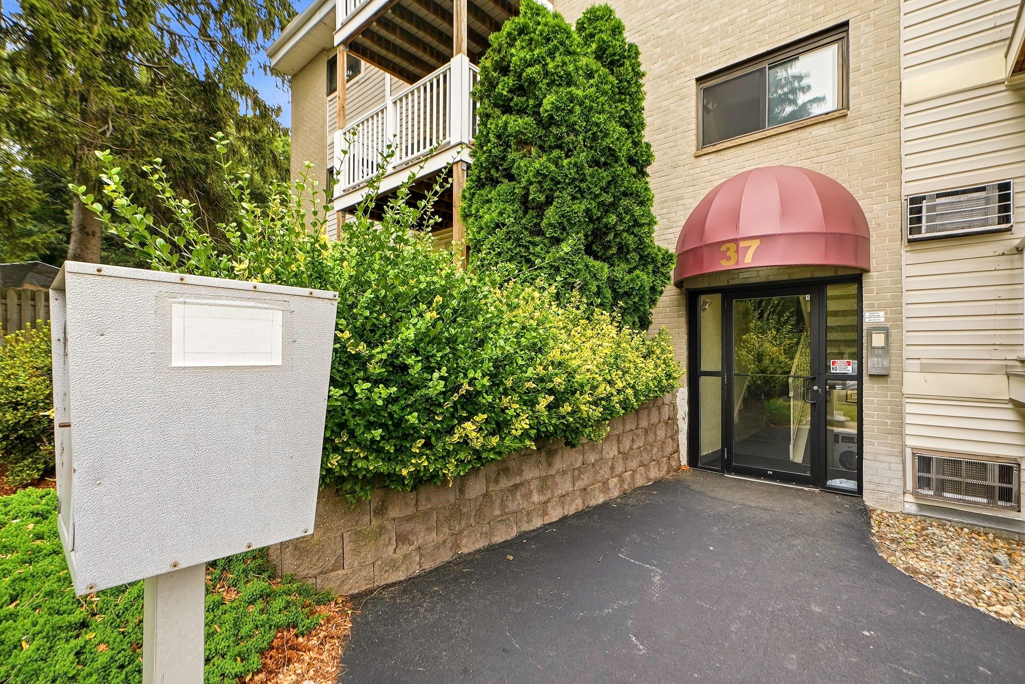 37 Hosmer St 17, Marlborough MA 01752