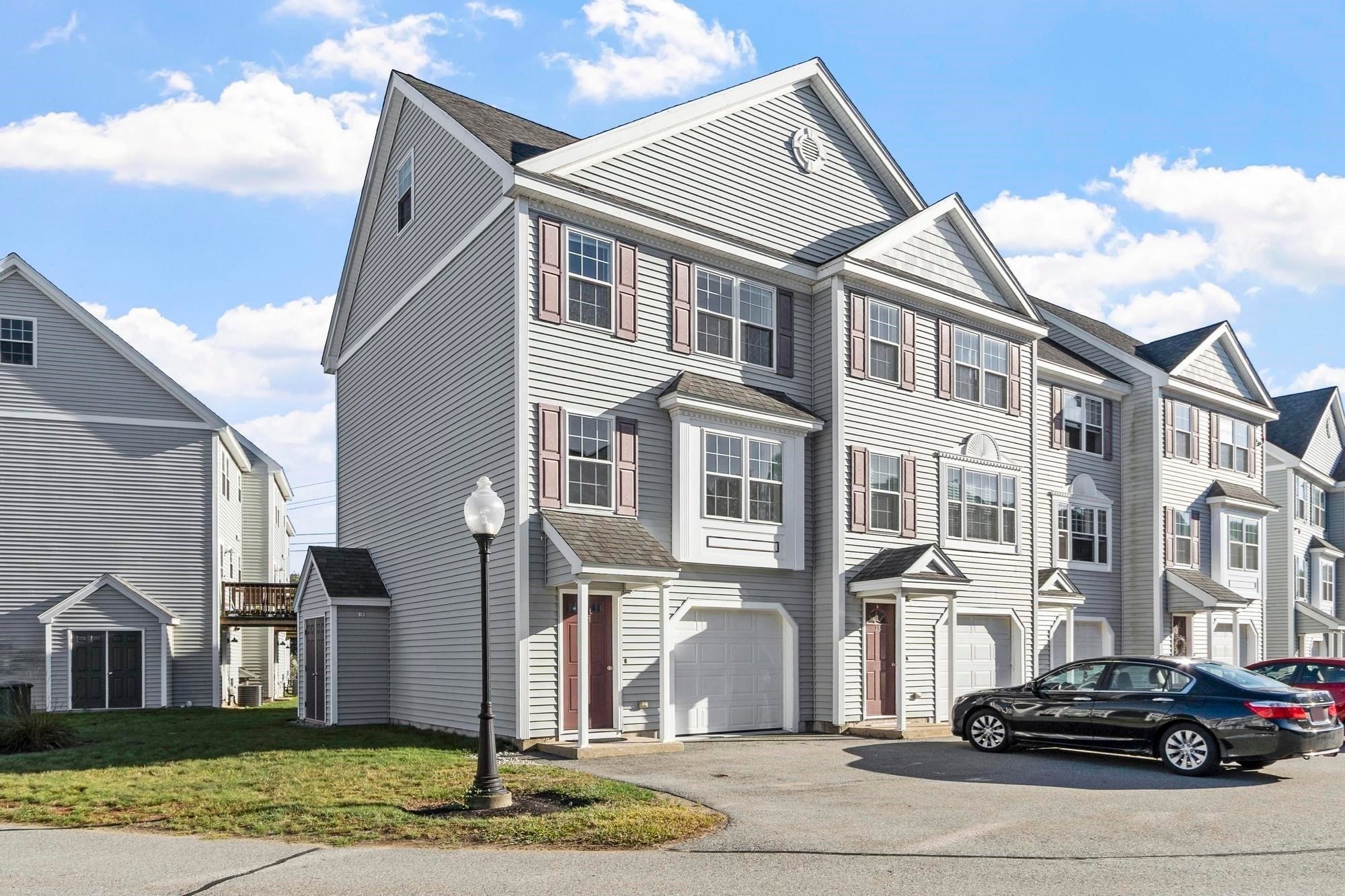 15 Bandon Circle