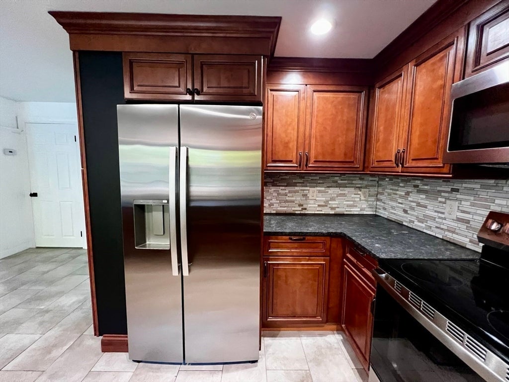 308 Boutelle St, Fitchburg, MA Photo #8