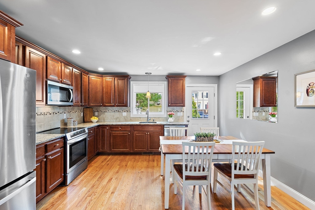 61 Parmenter Road 1