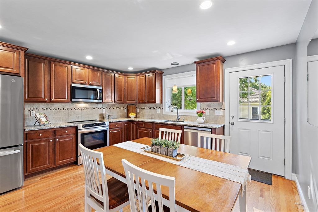 61 Parmenter Road 1