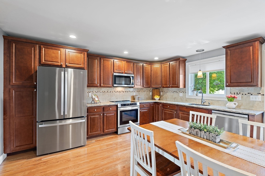 61 Parmenter Road 1