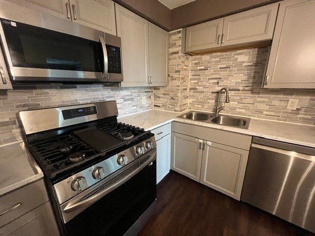 464 Bank St #5, Fall River, MA Photo #4
