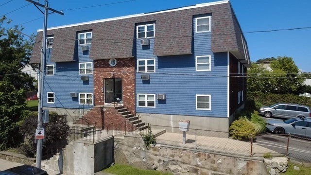 Photo of 464 Bank St, Fall River, MA