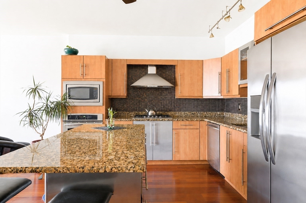 10 Ocean Ave 105
