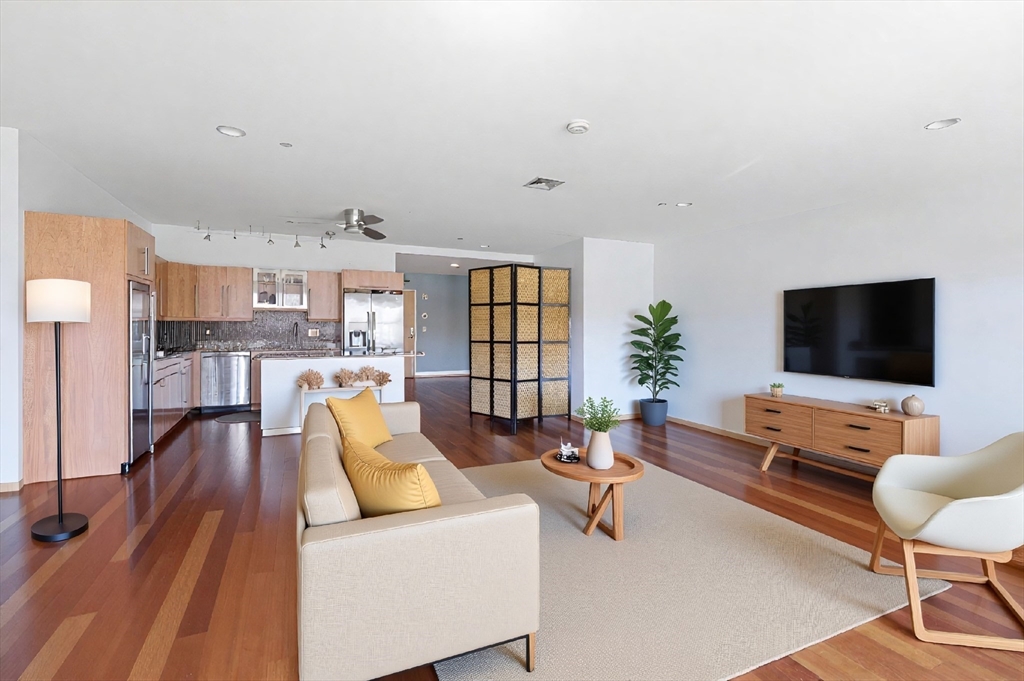 10 Ocean Ave 105