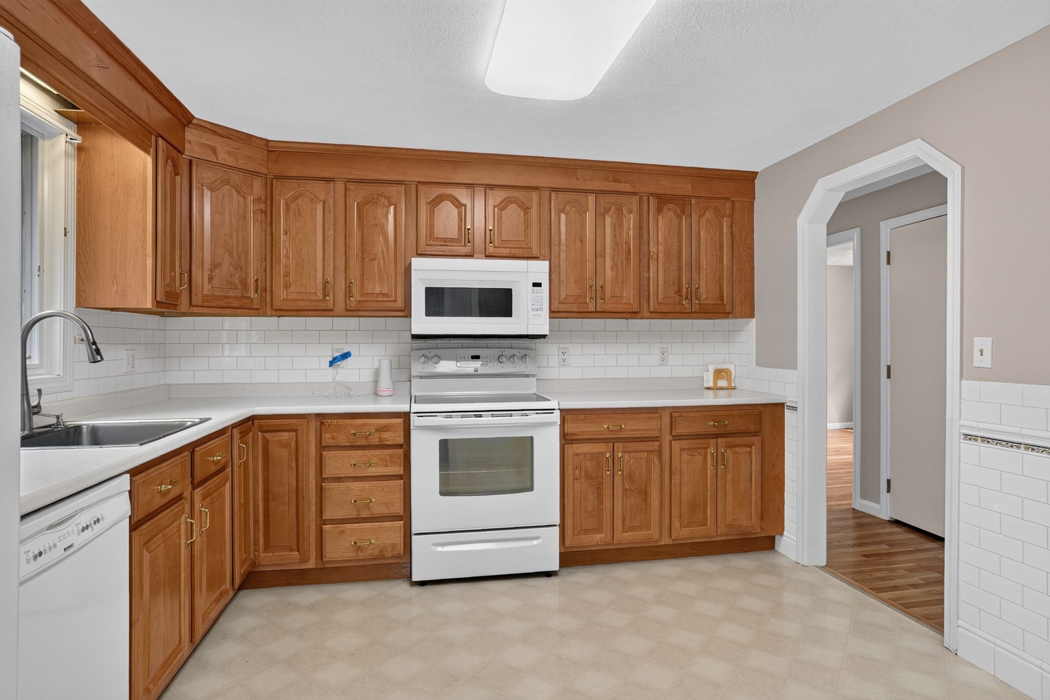 14 Fred St, Burlington, MA Photo #12