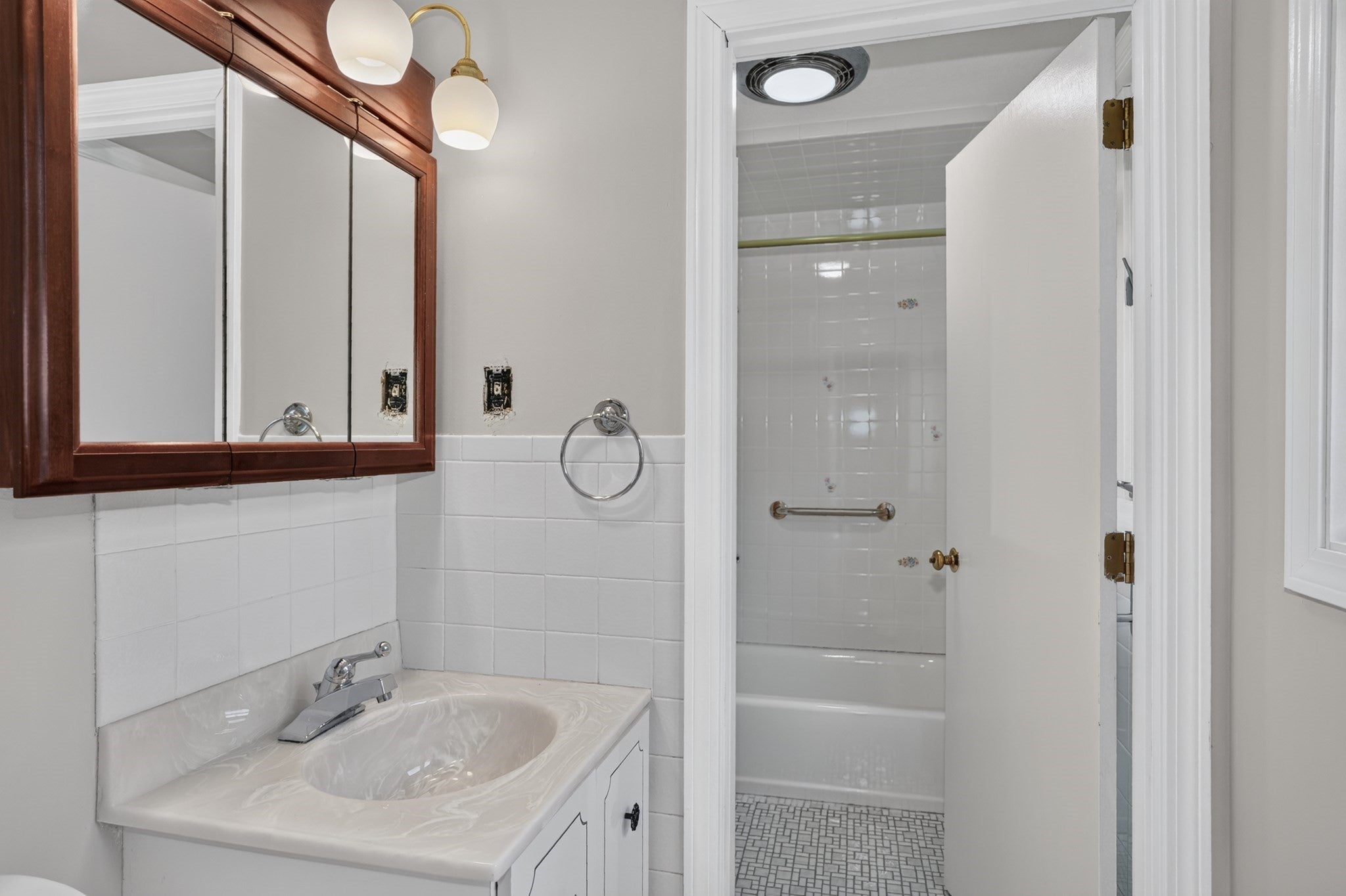 14 Fred St, Burlington, MA Photo #23