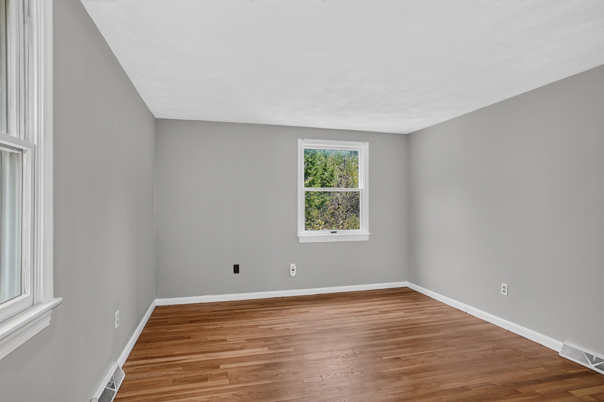 14 Fred St, Burlington, MA Photo #20