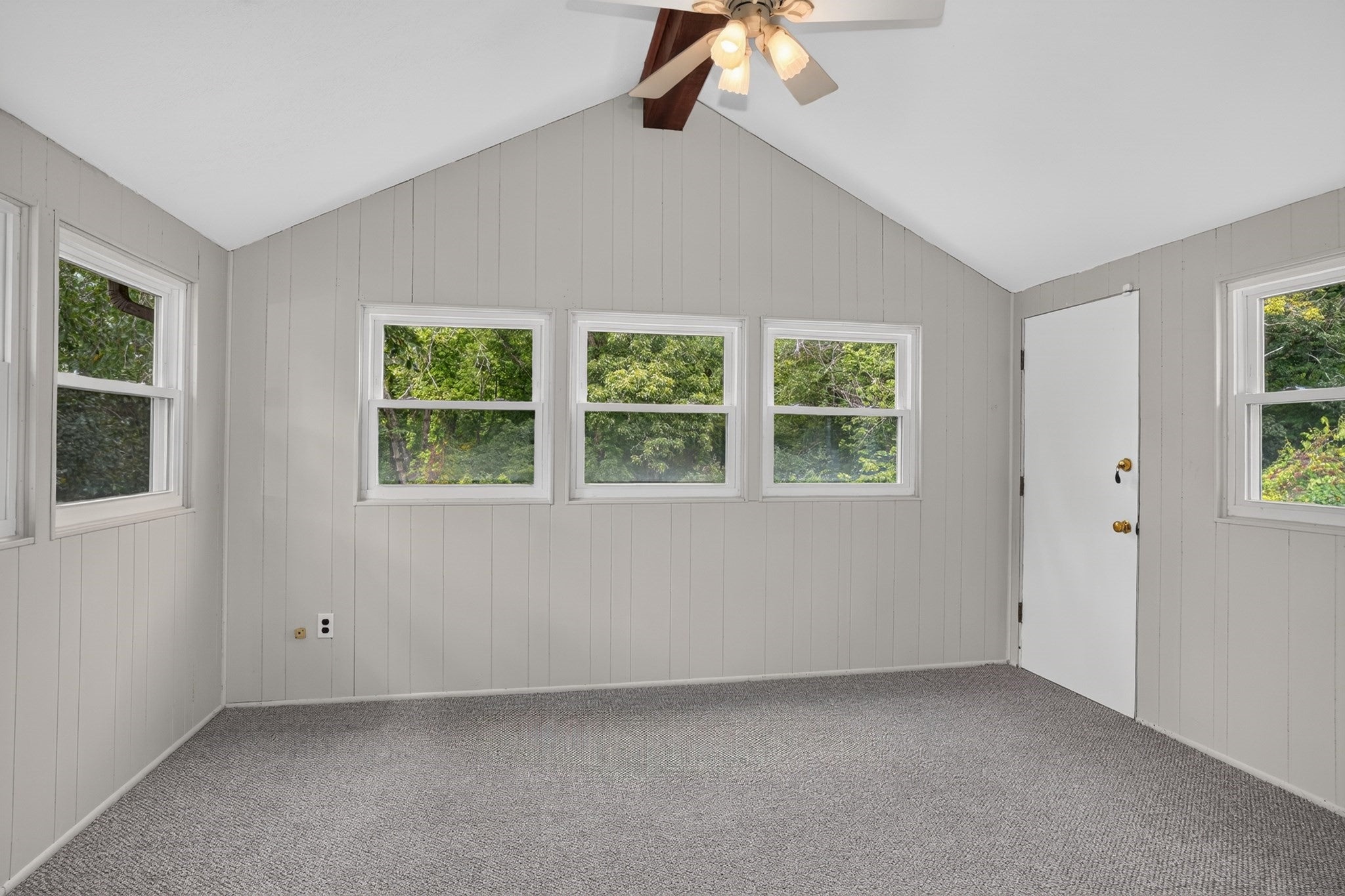 14 Fred St, Burlington, MA Photo #16
