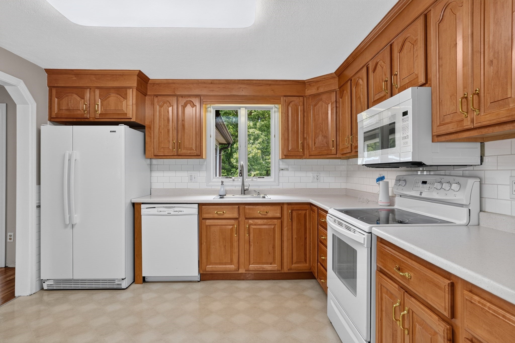 14 Fred St, Burlington, MA Photo #13
