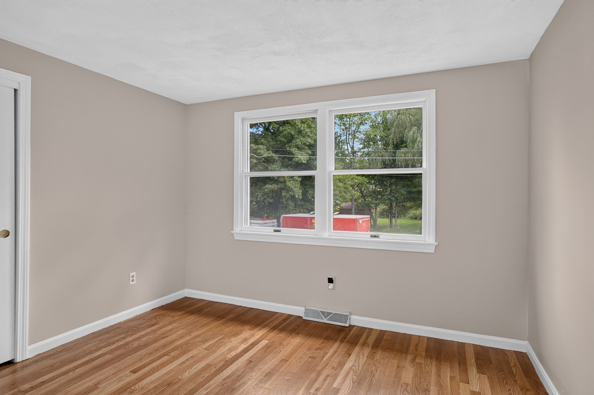 14 Fred St, Burlington, MA Photo #22