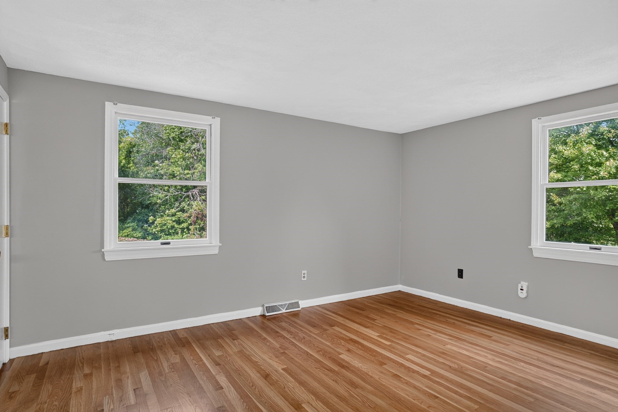 14 Fred St, Burlington, MA Photo #19