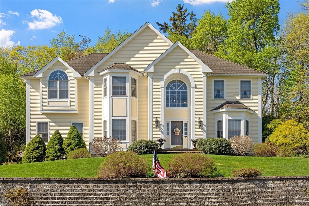 65 Leanne Dr