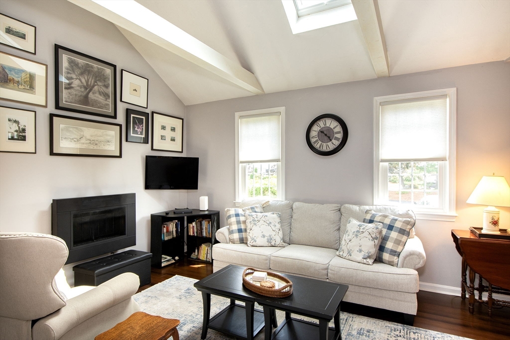 25 Reservoir Rd. D14