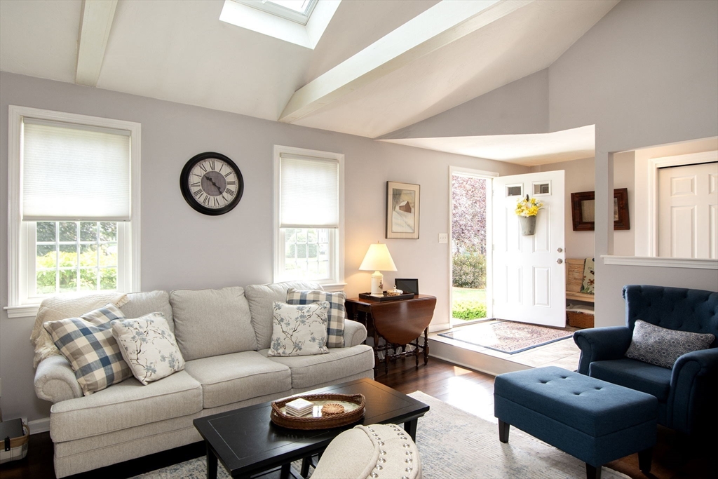 25 Reservoir Rd. D14