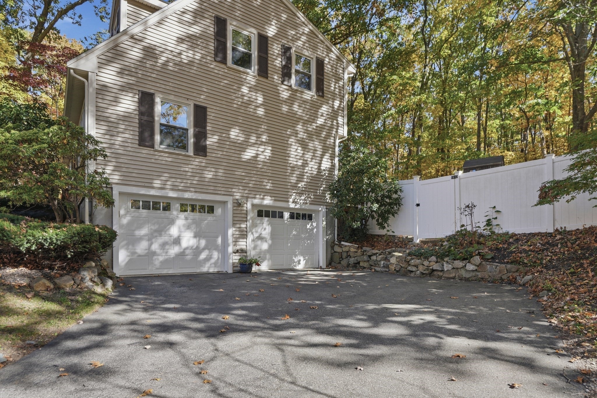 5 Ragged Hill Rd