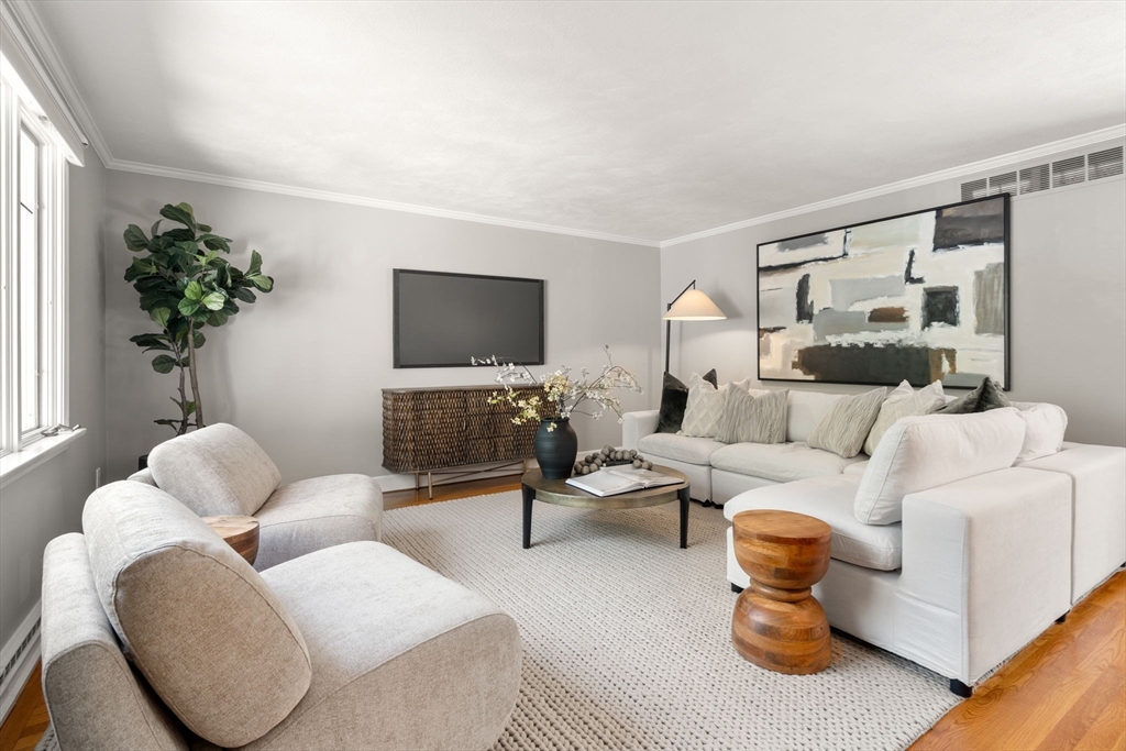 32 Linden St 5