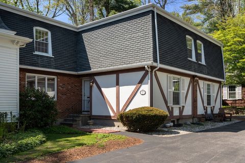 Photo of 32 Linden St #5, Wellesley, MA 02482 (MLS # 73514014)