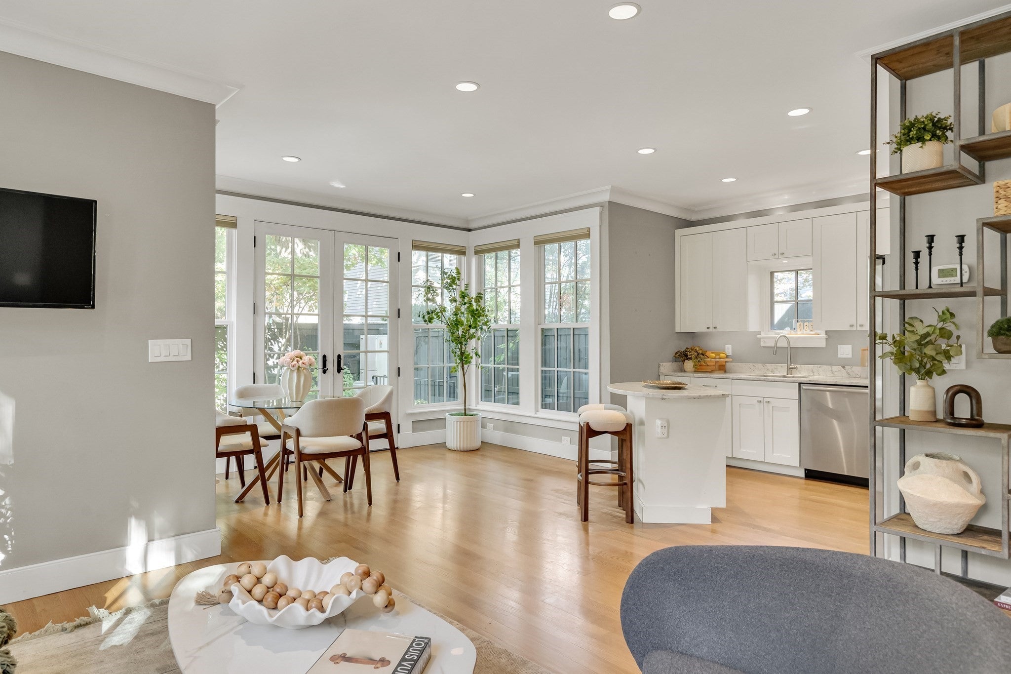 1-7 Brattle Cir` 1