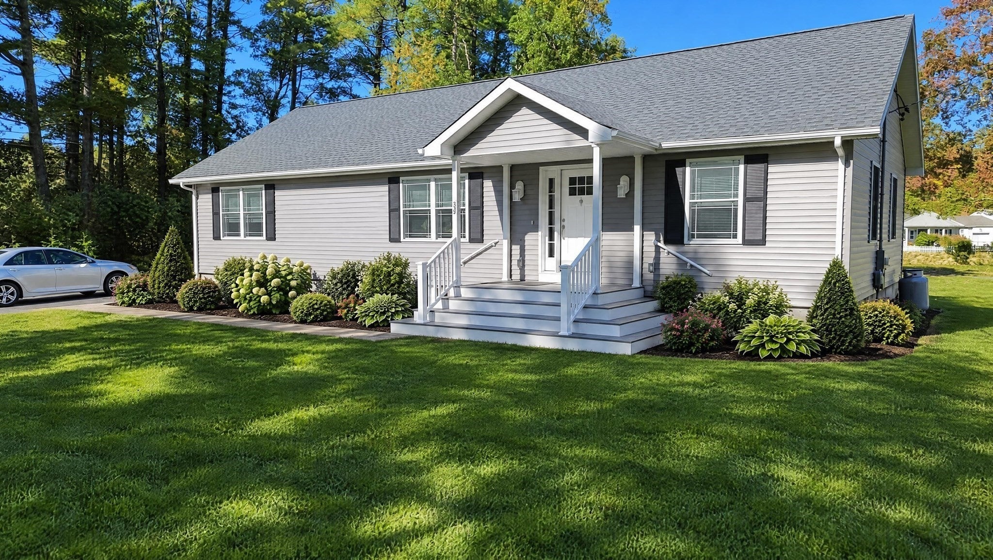 Photo of 337 Lucy Little Rd, Dartmouth, MA