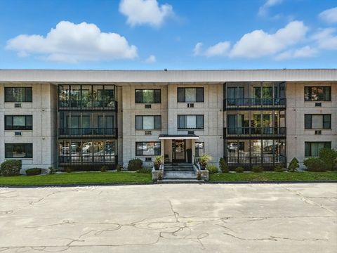 234 Nesmith St 8 Lowell MA 01852