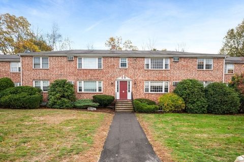 16 Myles Standish Dr 8 Haverhill MA 01835