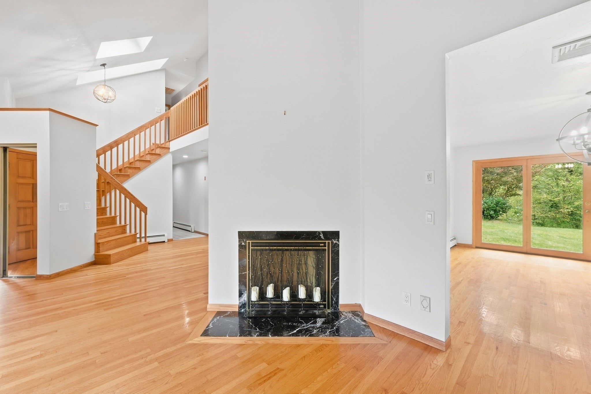 6 Nestlewood Ln