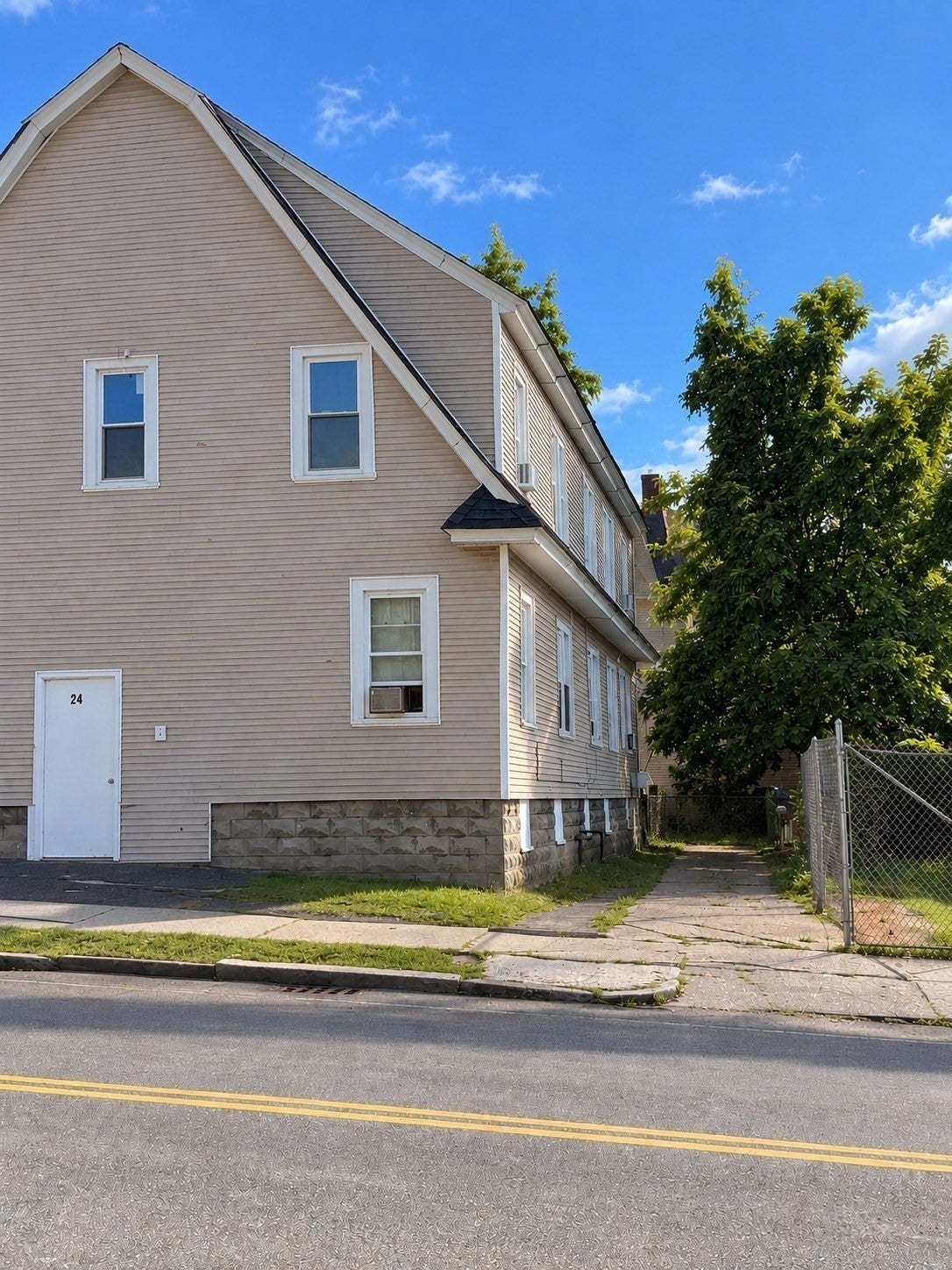 24 Dickinson St, Springfield, MA, 24 Dickinson St, Springfield, MA Photo #19