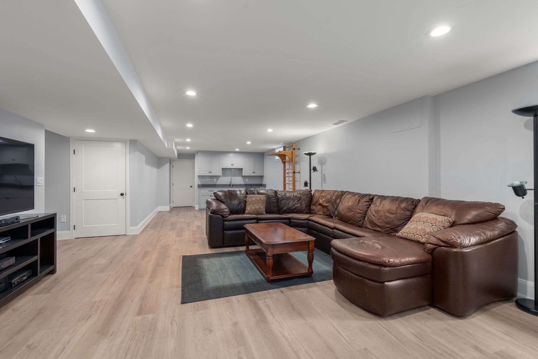 55 Oakdale Ave, Weston, MA Photo #30