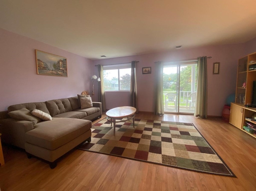 19 Bayberry Dr 4