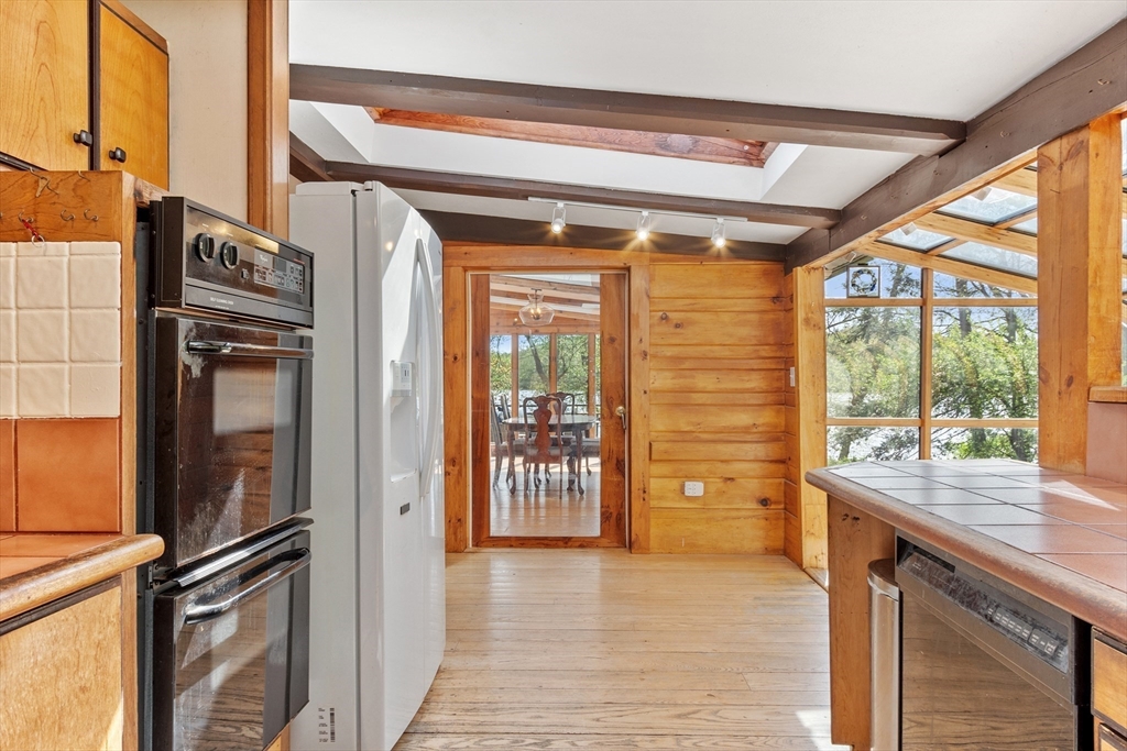 21 River Rd