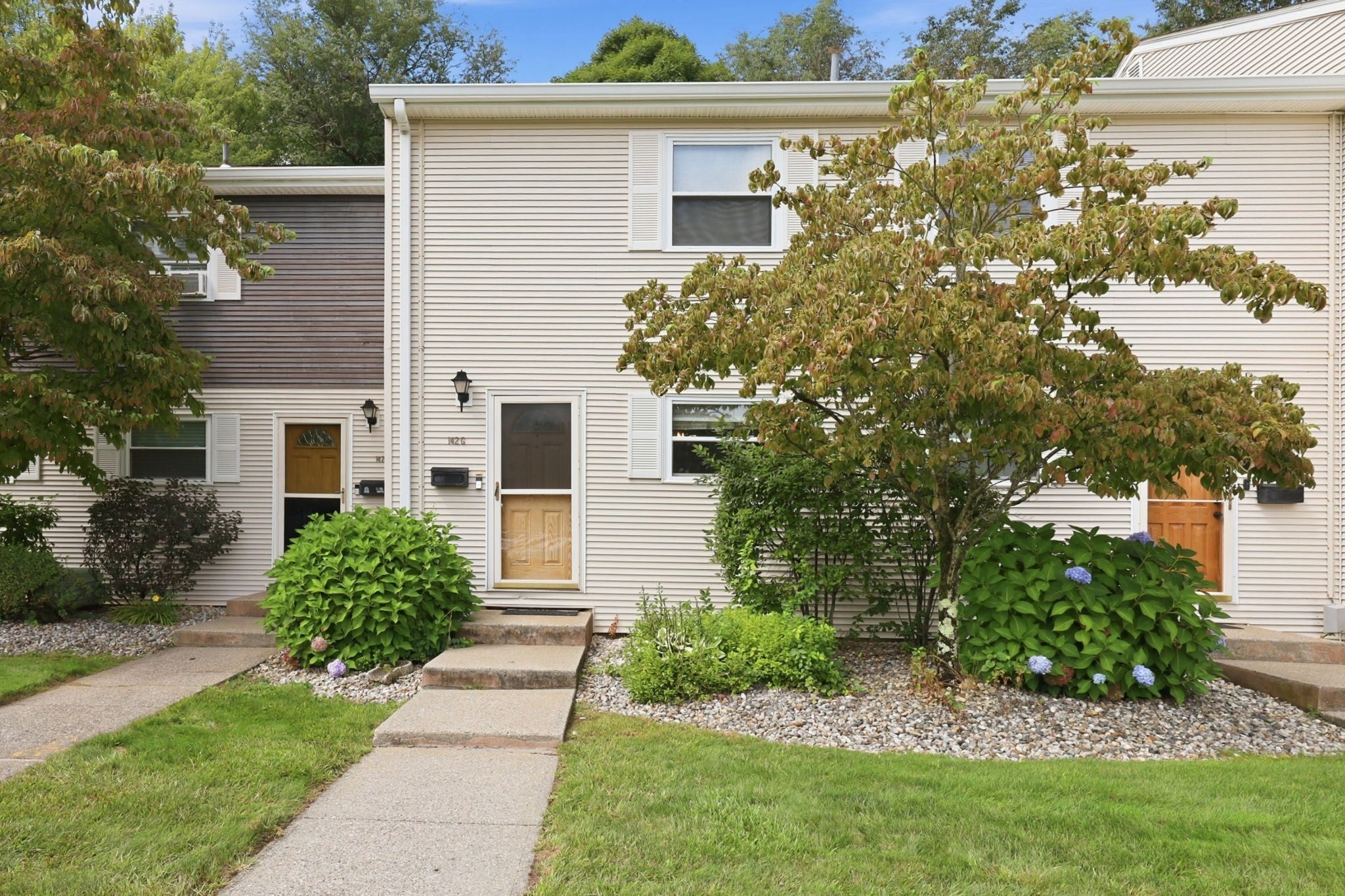 142 Autumn St #G, Agawam, MA Photo #1