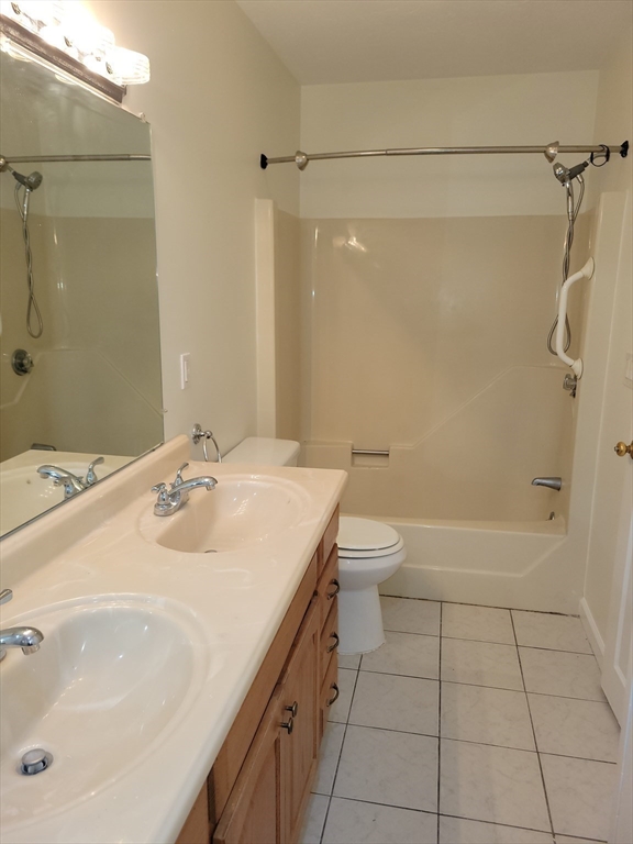 223 Heritage Dr #223, Northbridge, MA Photo #9