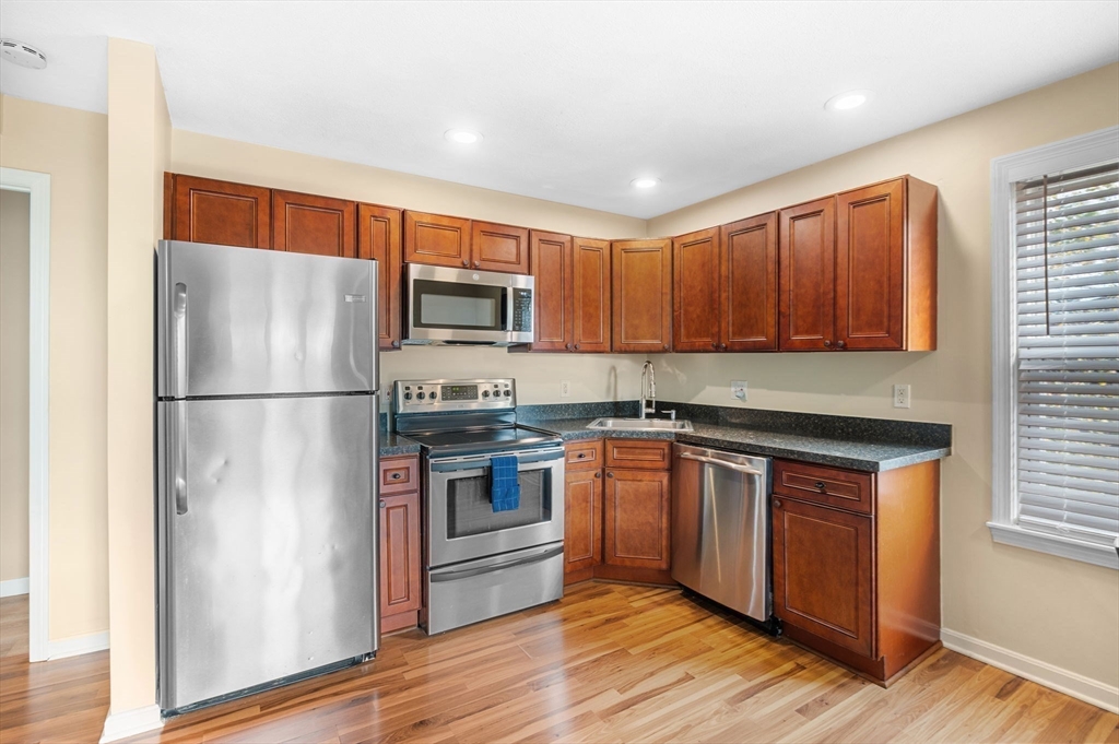 28 Claremont Ter 6