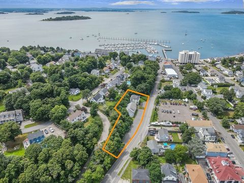 28 Bay Ave East Hull MA 02045