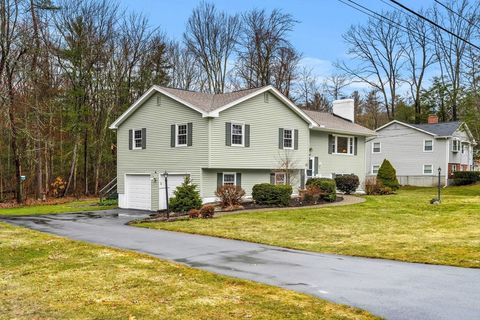 35 Langdale Dr Hampton NH 03842