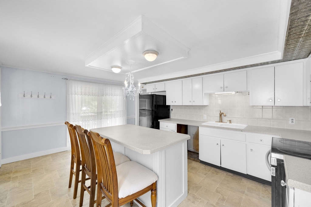 115 Old North Woodstock Rd