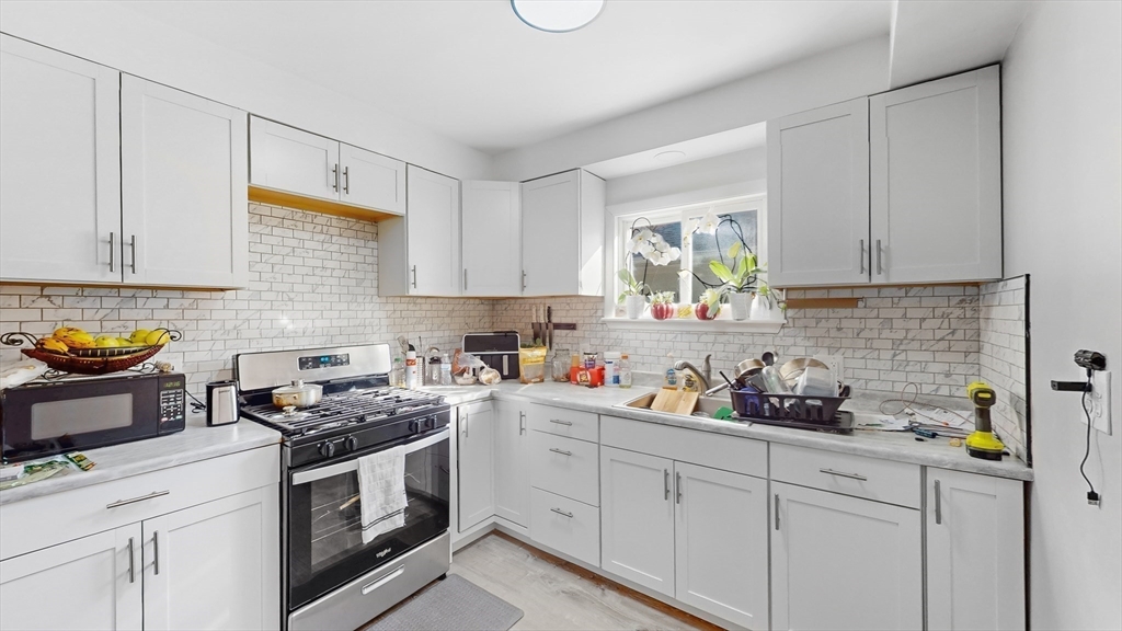 10 Huntington Avenue