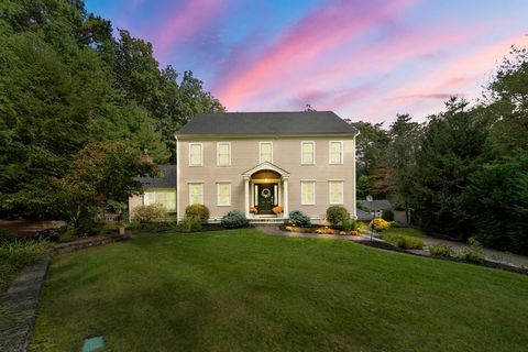 66 Hemlock Dr Pembroke MA 02359