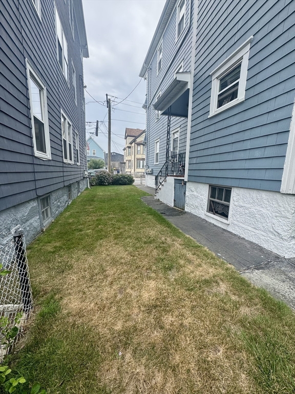 24 Briggs St