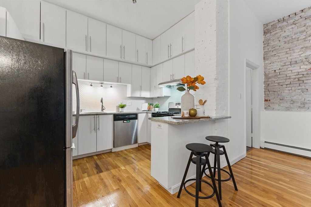 69 Harvey St 1