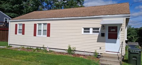 36 Locust Street Oxford MA 01540