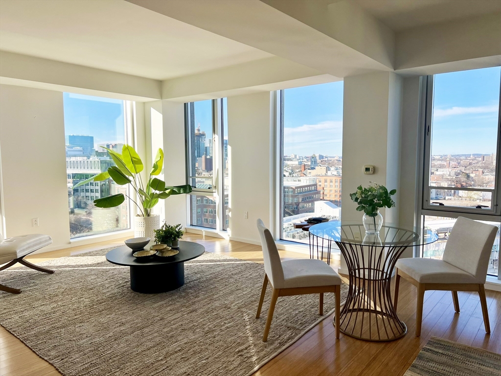 2 Earhart Street PH4