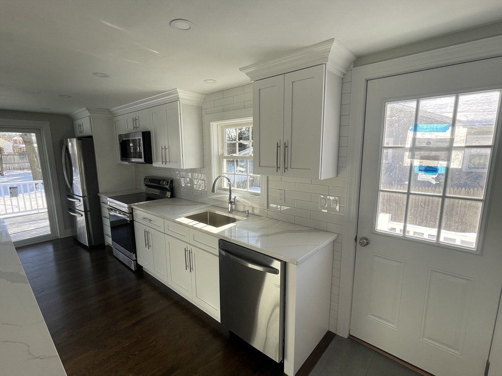 28 Brown St