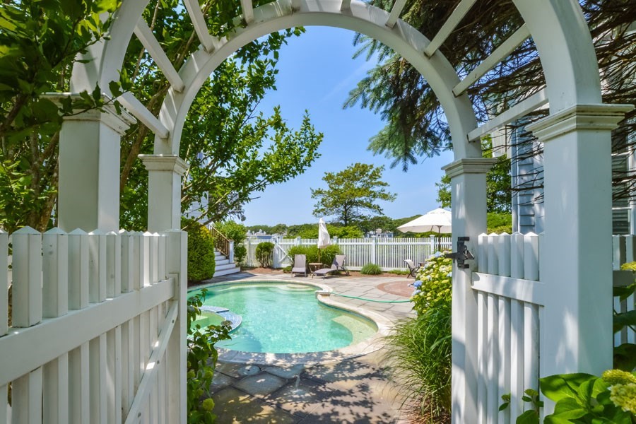 Mashpee, Massachusetts 02649, United States, 5 Bedrooms Bedrooms, ,5 BathroomsBathrooms,Residential,Active,100549