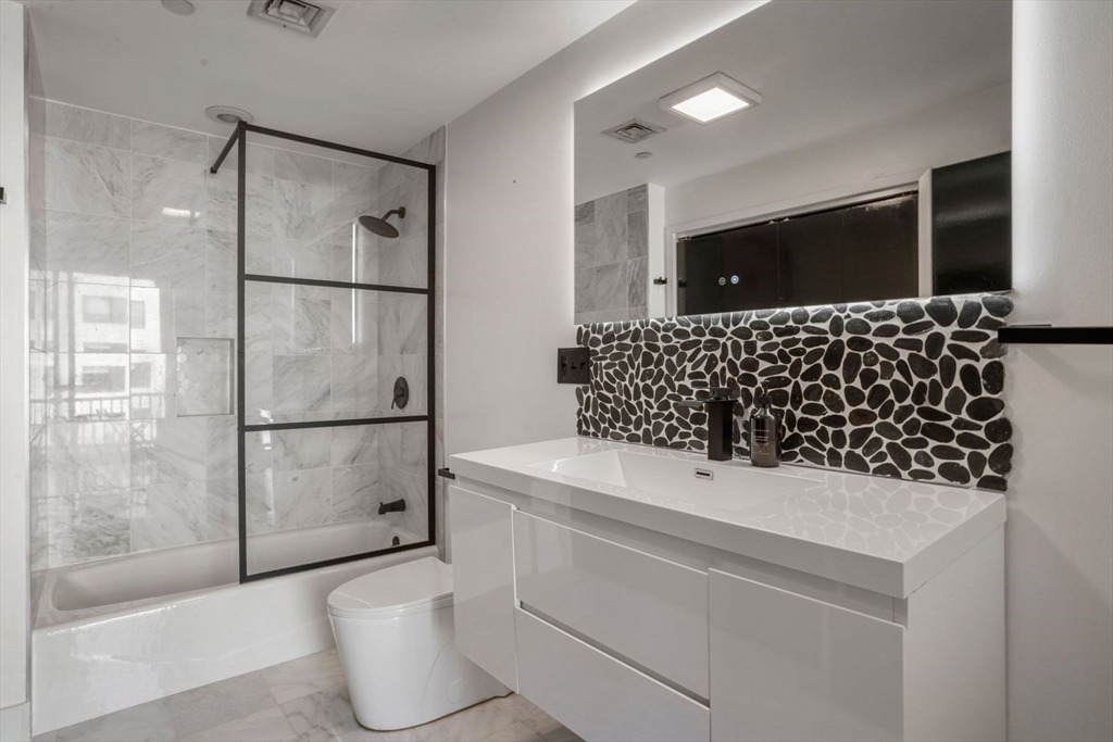 10 Ocean Ave #414, Revere, MA Photo #12