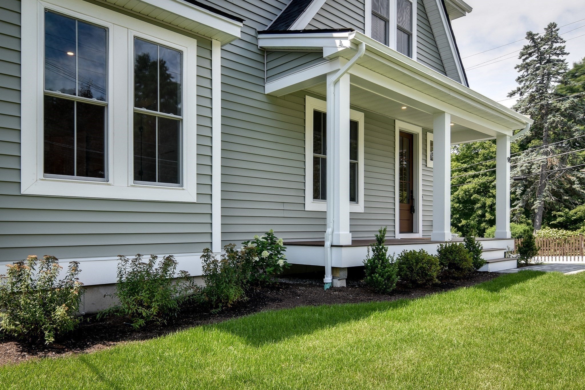 98 W Central St, Natick MA 01760