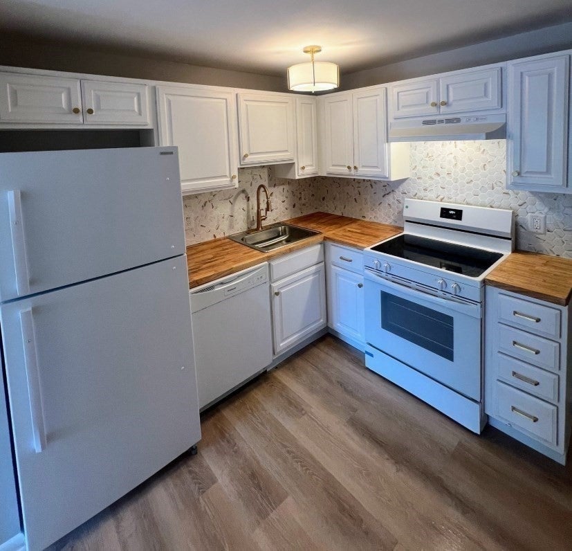 16 Woodman Way #8, Newburyport, MA Photo #3
